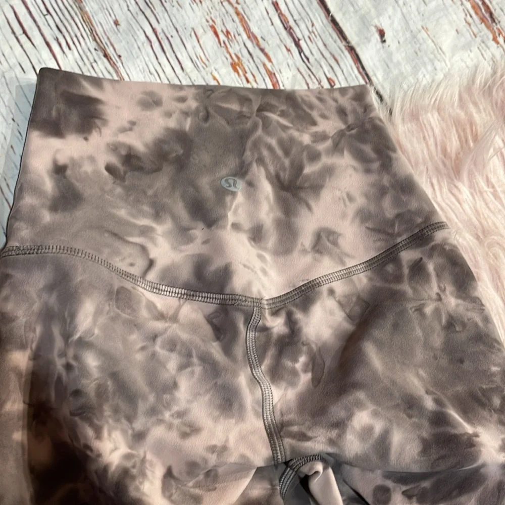 lululemon athletic diamond dye leggings - Picture 6 of 11